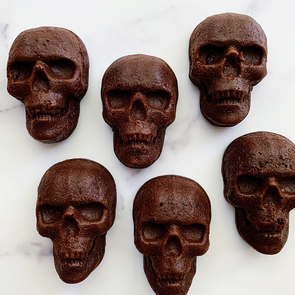 chocolate cake skulls