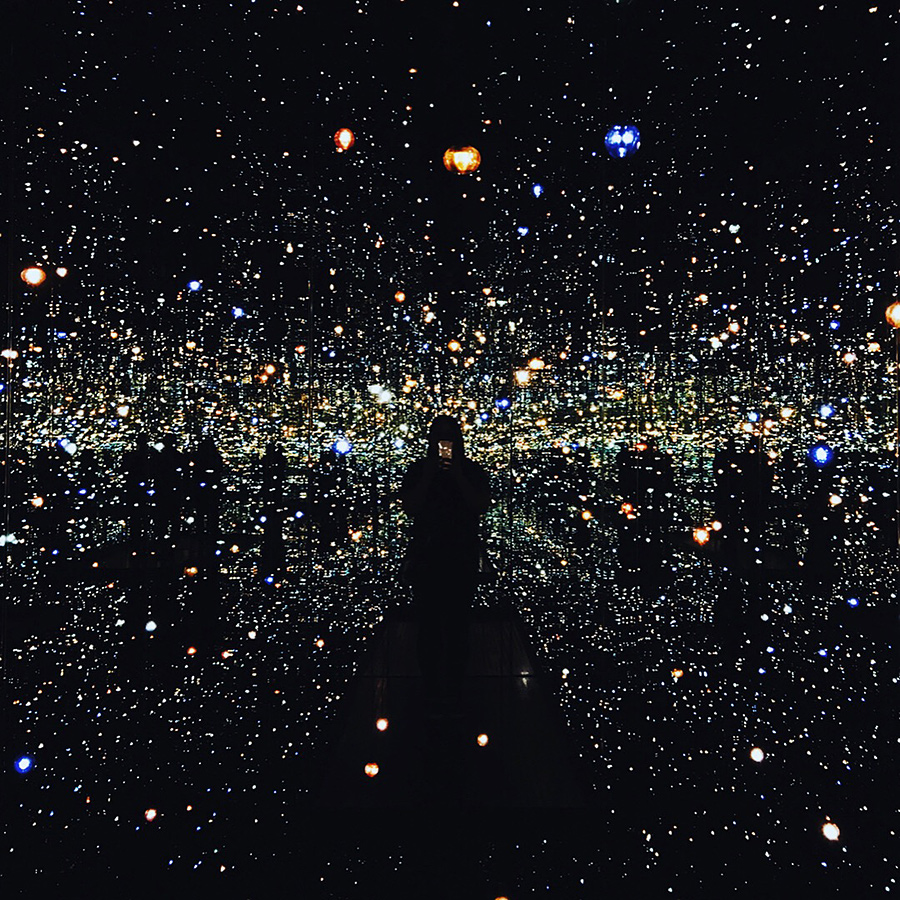 infinity mirrored room - yayoi kusama