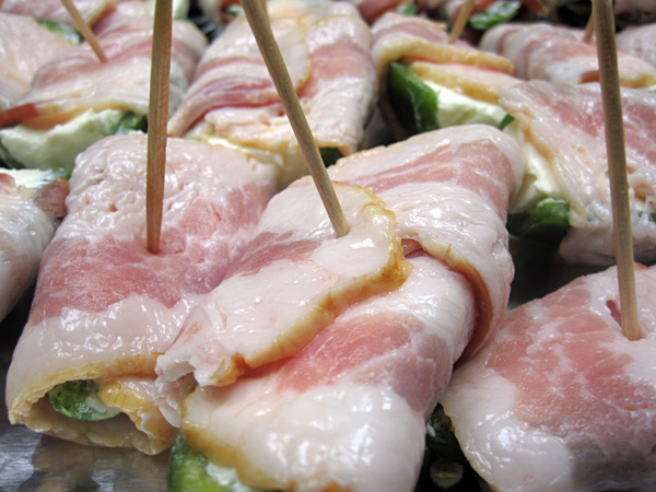 bacon wrapped jalapeno cream cheese poppers